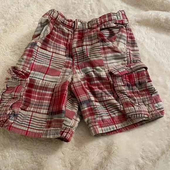 Faded Glory 4T red‎ plaid shorts - Picture 2 of 3